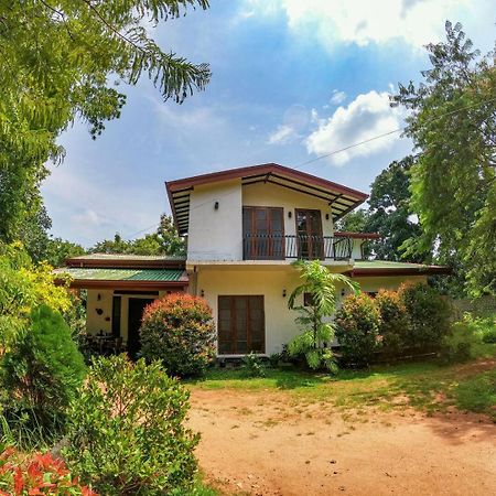 The Sigiriya White House Appartement Buitenkant foto