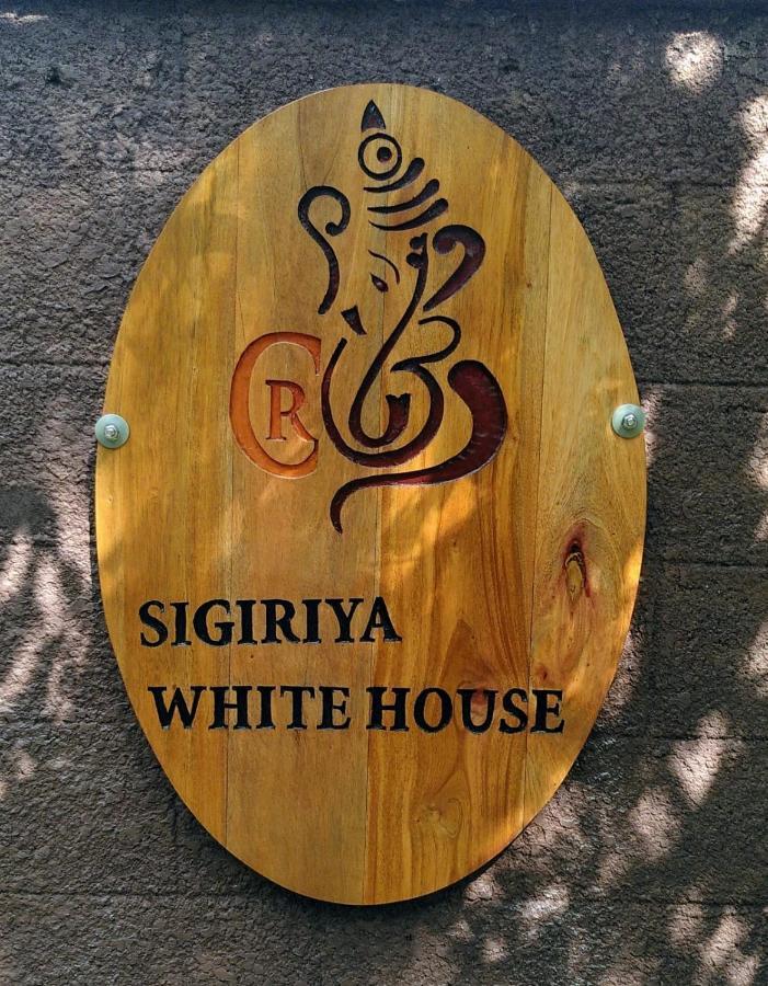 The Sigiriya White House Appartement Buitenkant foto
